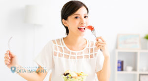 食べるとき左右均等に噛んだほうがいい？